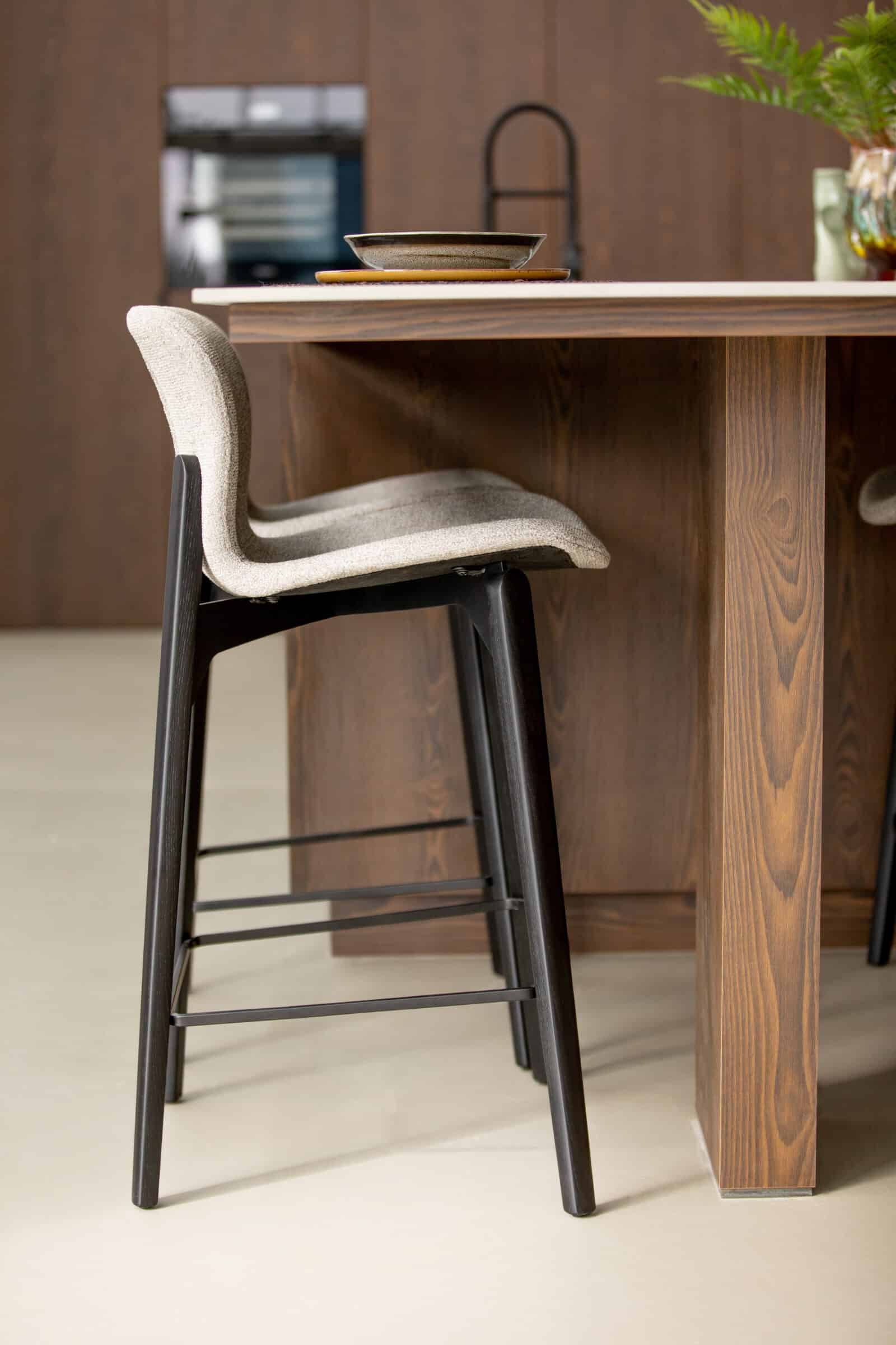 Cuizien keuken 2 tafel met hoge stoelen